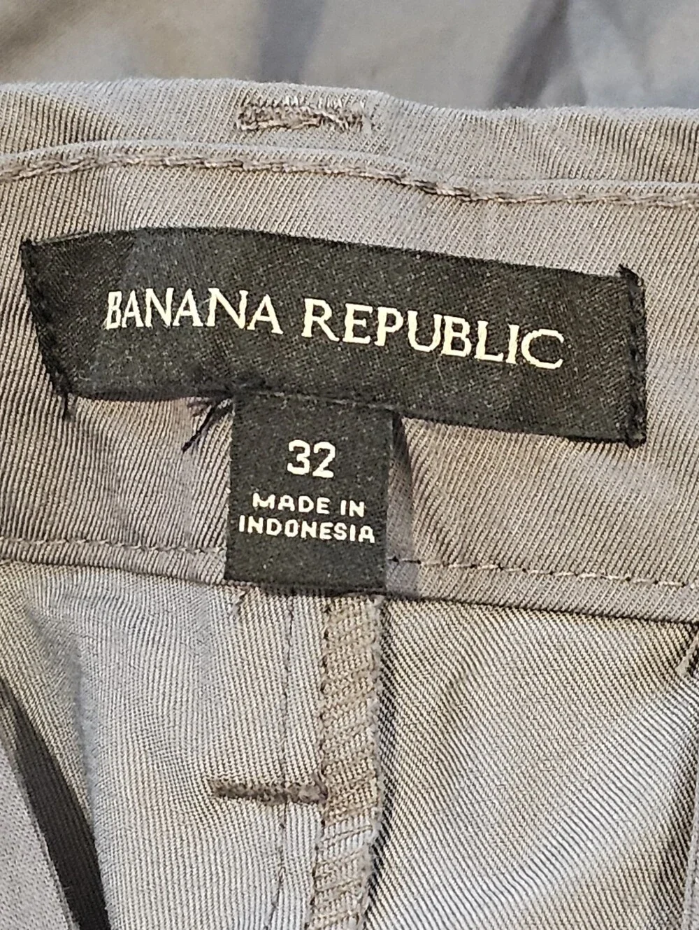 Banana Republic Gray Stretch Chino Shorts Size 32